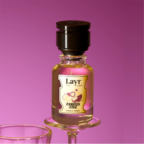 Parfum Second Skin dari Layr untuk Unisex dengan aroma 