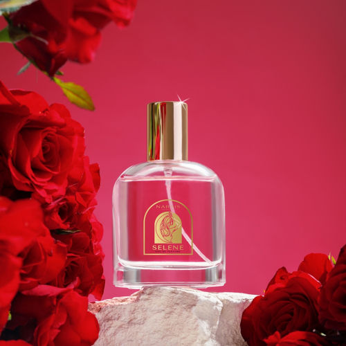 Parfum Selene dari Narsis untuk Wanita dengan aroma 