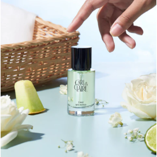 Parfum Take My Hand dari Carl & Claire untuk Wanita dengan aroma 
